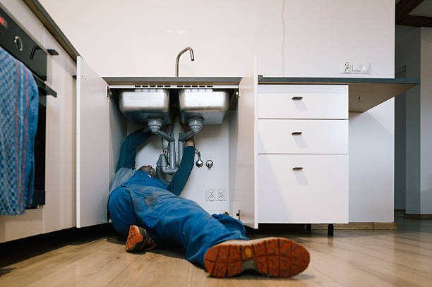 Professional Leak Detection technician working in Meadow Lands, PA